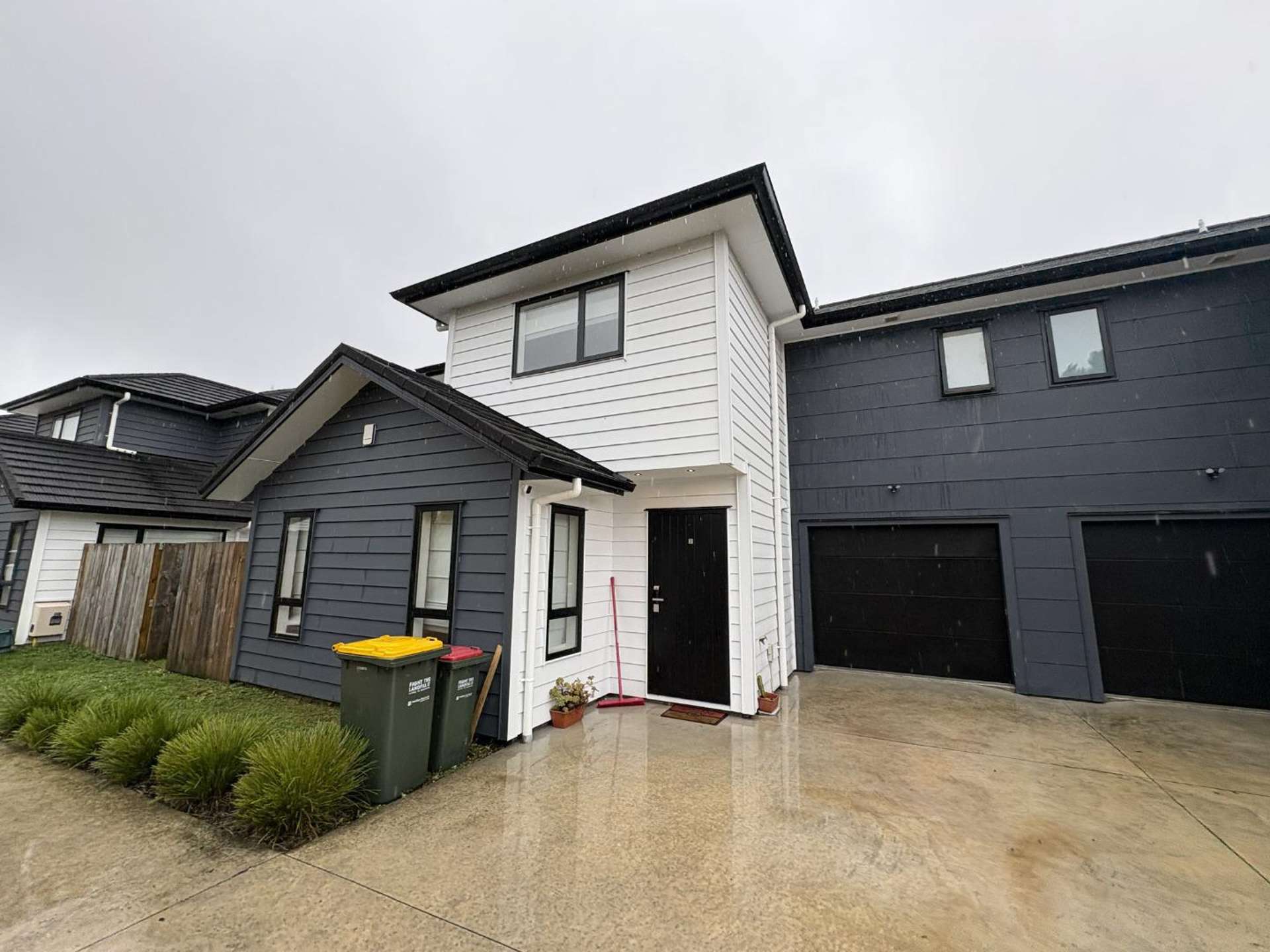 2/4 Whyte St Hamilton East_0