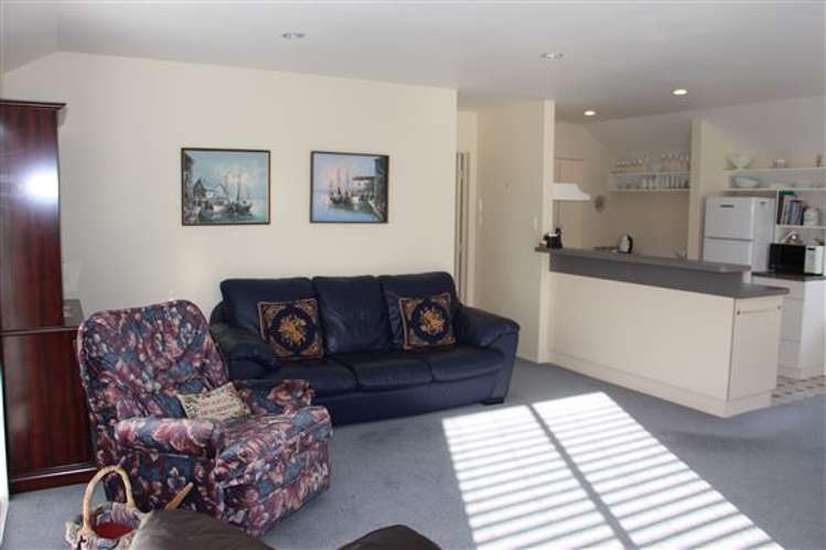 88b Broadway Picton_19