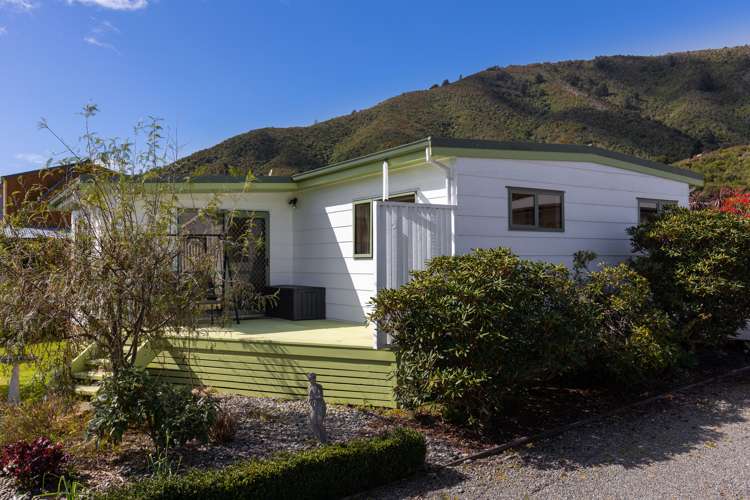72 Moana View Road Waikawa_8
