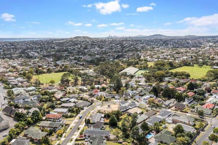 11 Windermere Crescent Blockhouse Bay_19