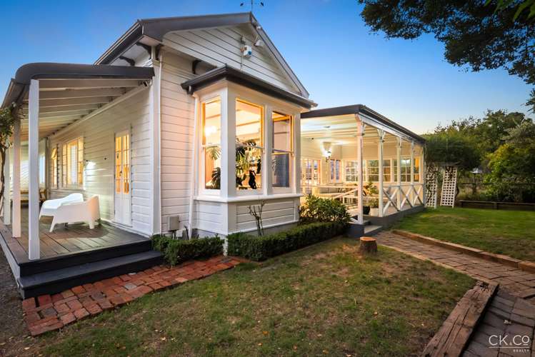 2 Barton Road Heretaunga_25