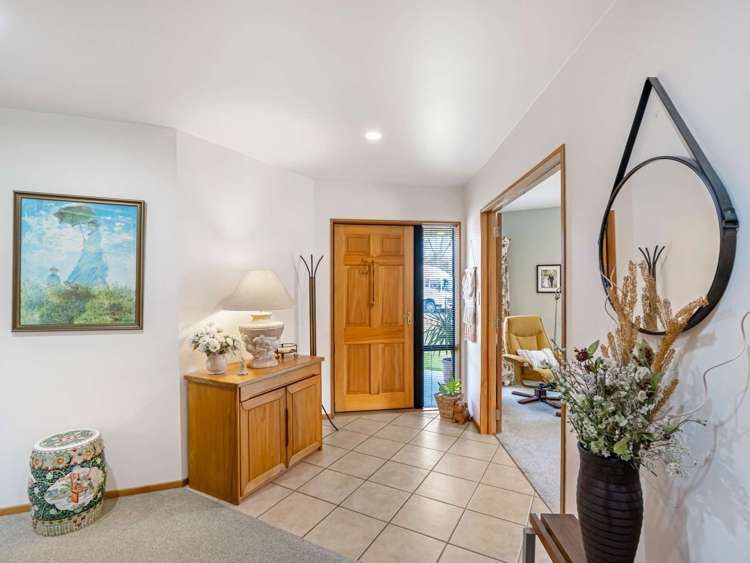 4 Chesterfield Mews Russley_2