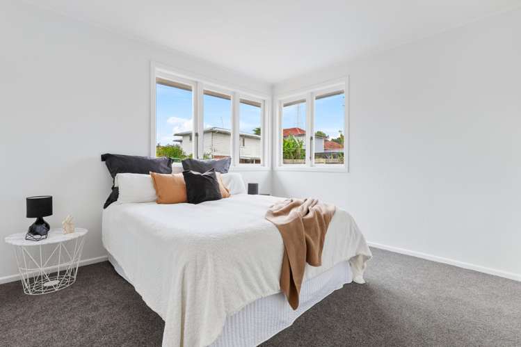 8 Marewa Street Te Atatu South_12