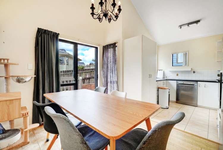 2/28 Pahi Place West Harbour_1