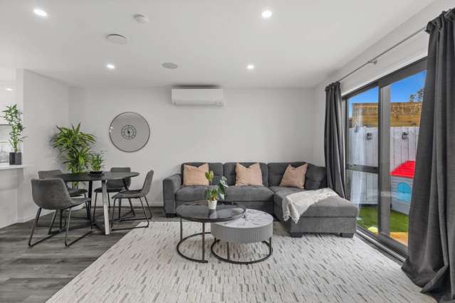 2/7 Gambare Place Wattle Downs_4