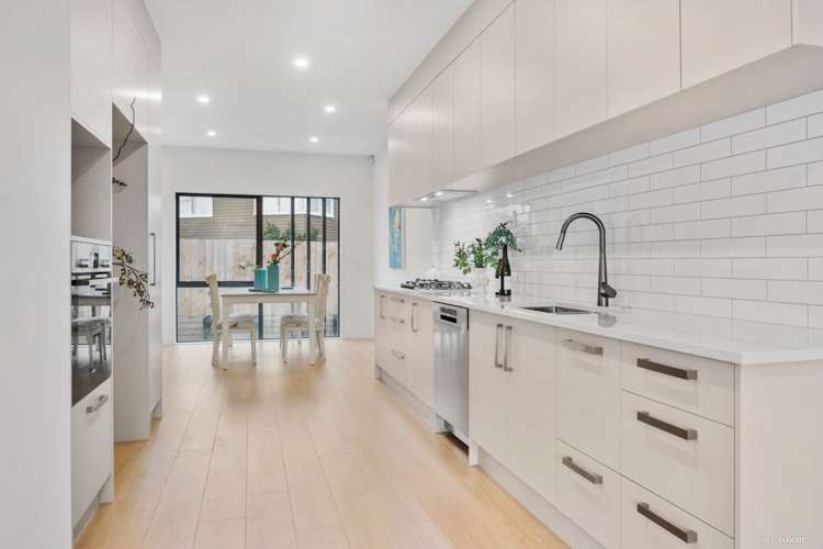 3/28 Ludlow Terrace Totara Vale_13