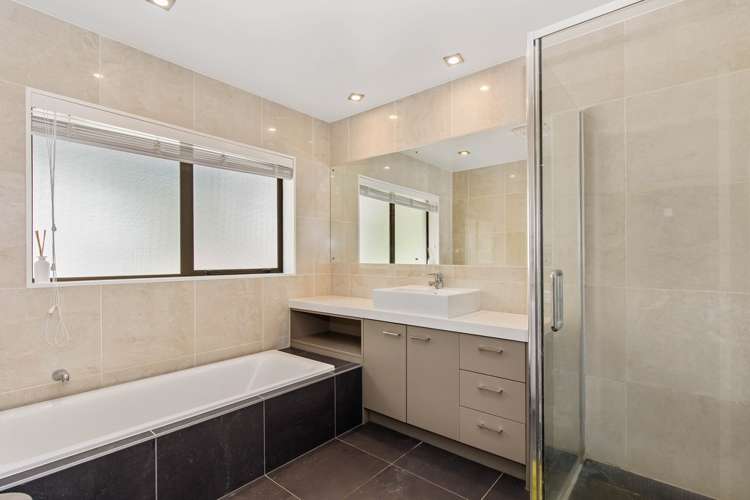 152 Polo Prince Drive Alfriston_12