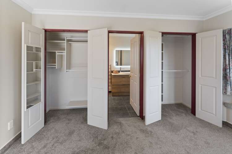 56 Olympus Way Richmond_19