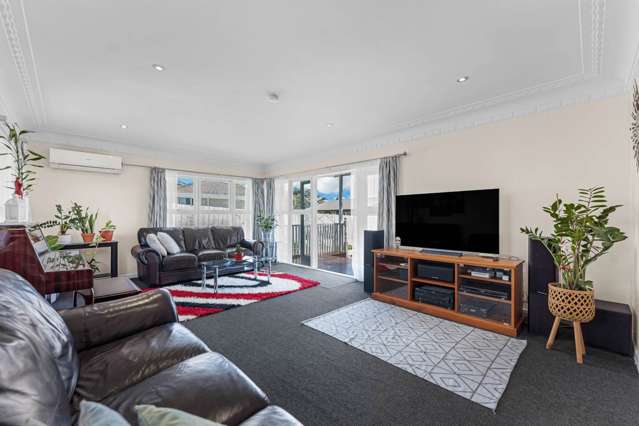 Spacious 4-Bedroom Home in the Heart of Papatoetoe