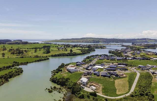 Waterfront Rangitahi Showstopper