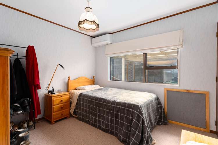 64 Fyvie Avenue Tawa_9