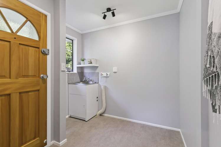 37 Woodman Drive Tawa_19