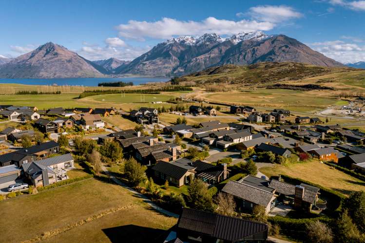 8 Jackby Court Jacks Point_19