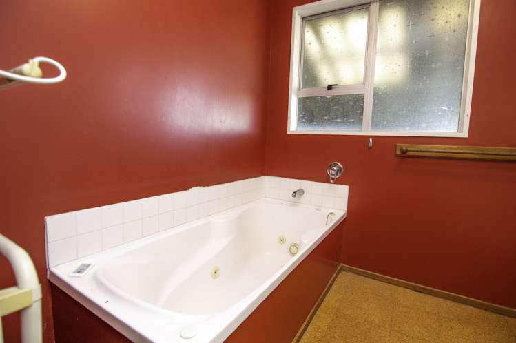 48 Somerset Crescent Highbury_9