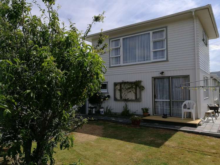 7 Hardie Grove Featherston_15