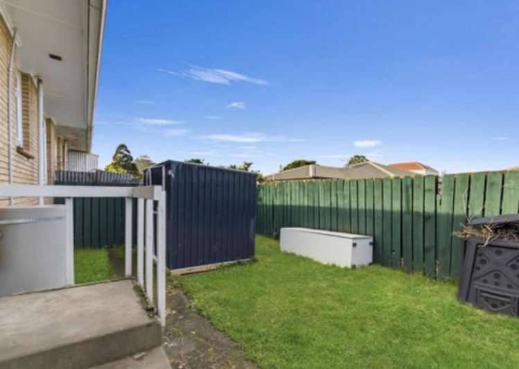 2/24A Vine Street Mangere East_8
