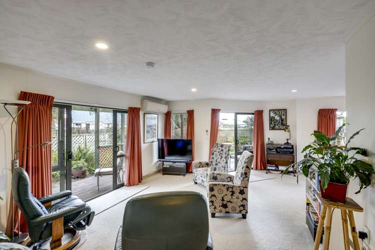 2/16 Alan Styles Place Greenmeadows_3