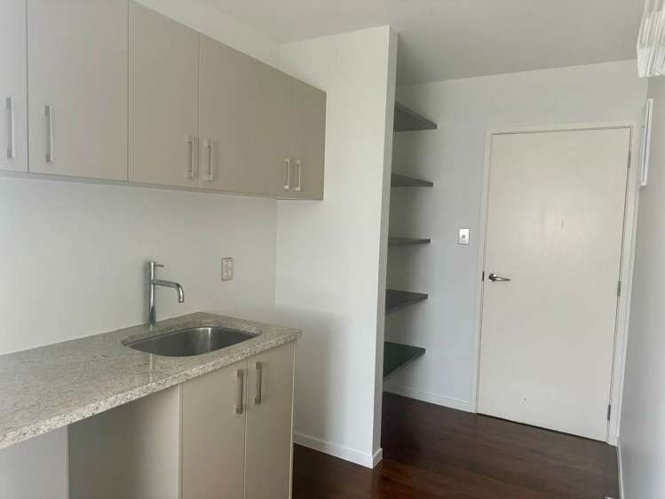 1/35 Kingsview Road Mount Eden_10