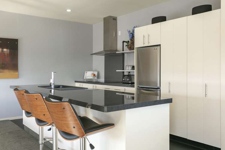 7 Ngamotu Road Taupo_11