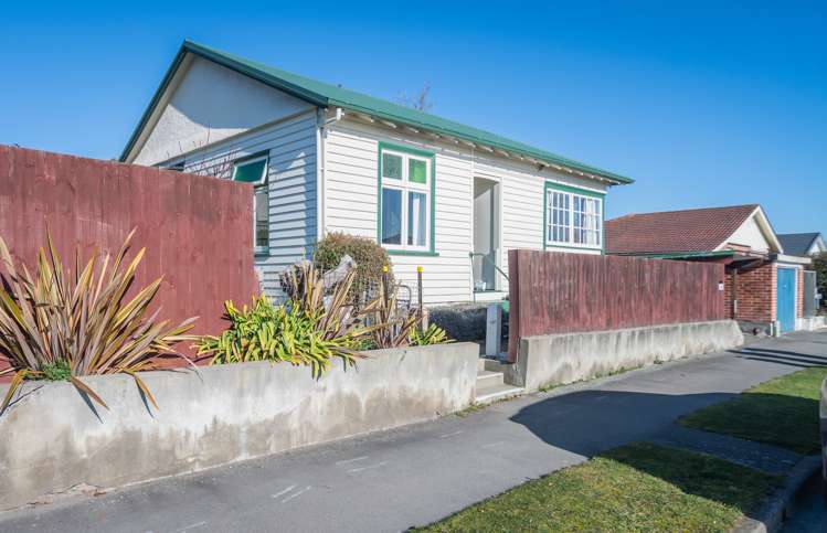 114 Selwyn Street Waimataitai_1