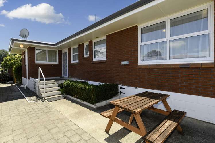 2 Cherrywood Drive Otumoetai_13