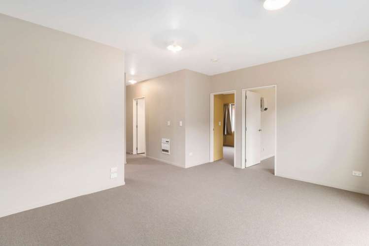 8/10 Collins Street Addington_7