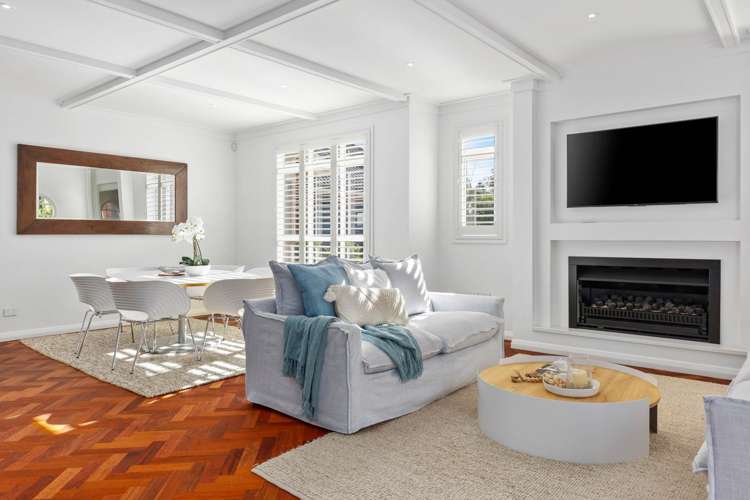 1 Courtneys West Harbour_11