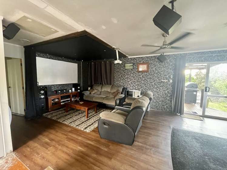 11 Dunrobbin Place Gate Pa_2