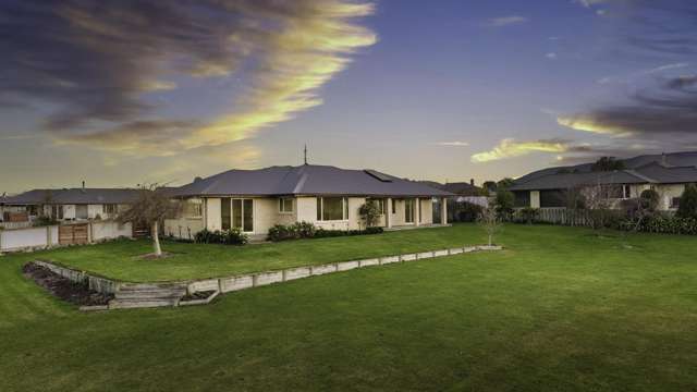 Sweeping views with space to grow