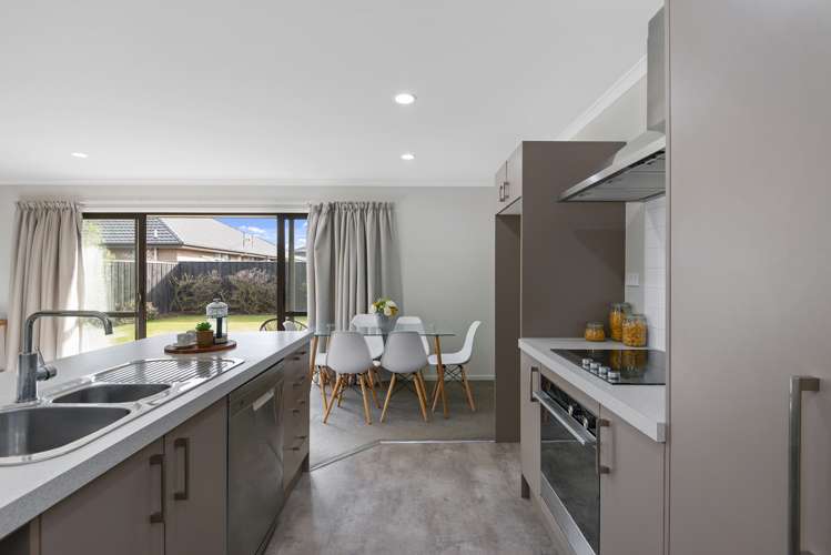 49 Farnborough Way Rolleston_7