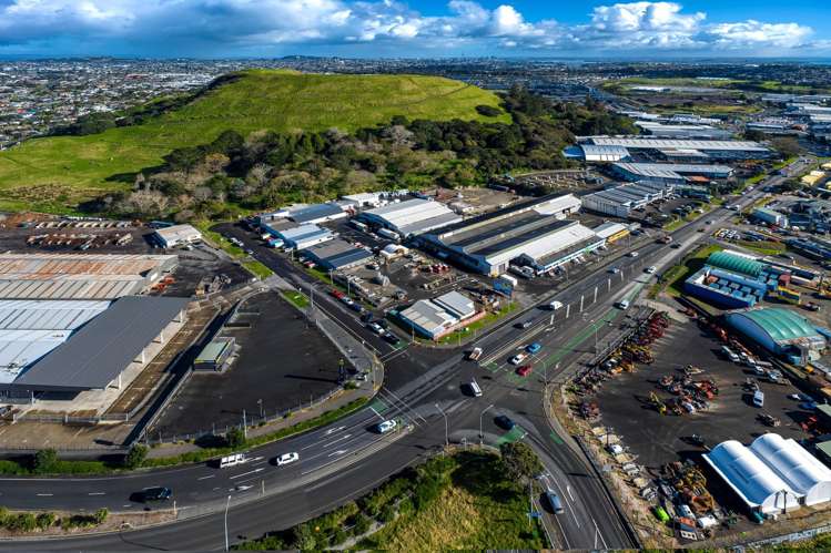 A/6 Morrin Road St Johns_12