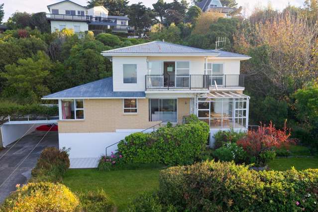 Renovation Opportunity with World-Class Views