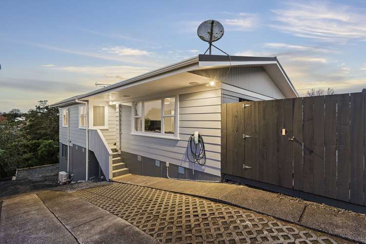 77 Fairclough Road Beach Haven_18