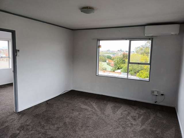 1-Bedroom Flat in Mount Albert - $475/week