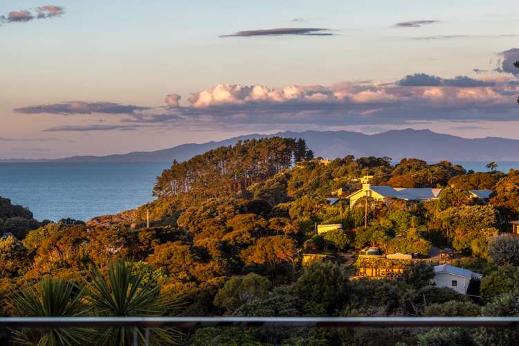 67 Queens Drive Oneroa_20