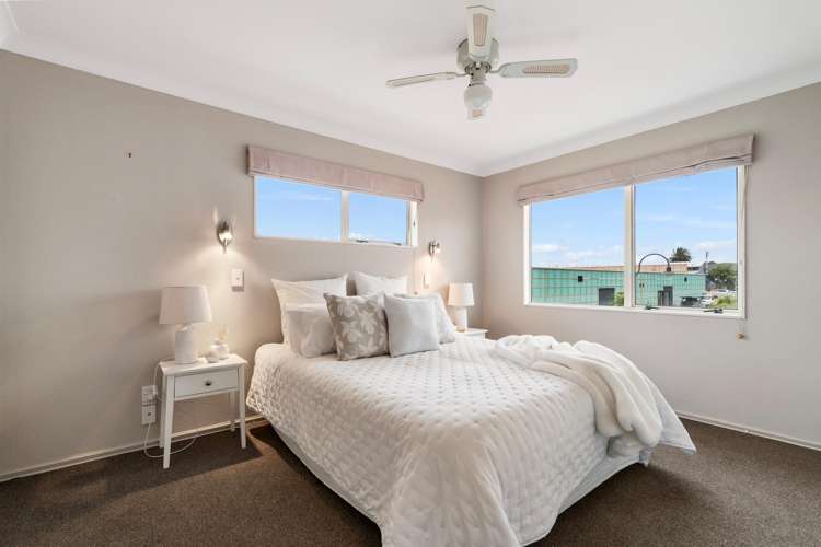 2/111 Santa Monica Drive Papamoa_10