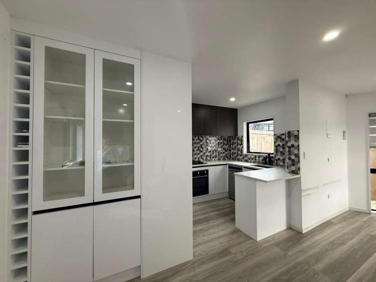 B/20 Castleford Street Green Bay_1