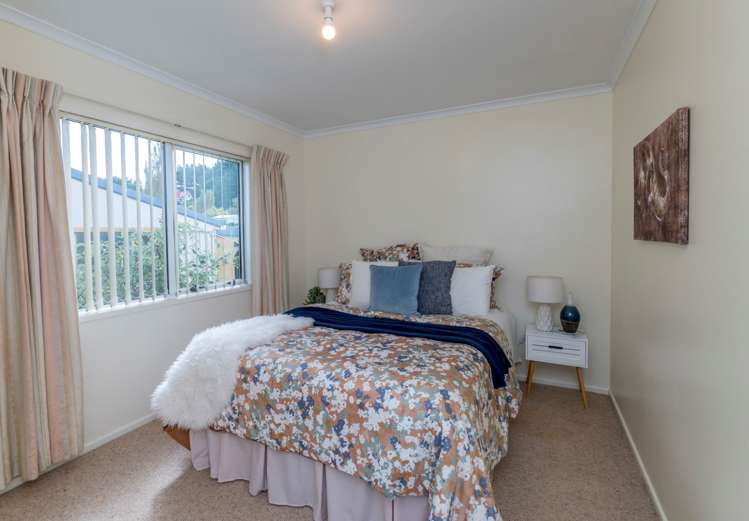 2 Barclay Grove Hokio Beach_15