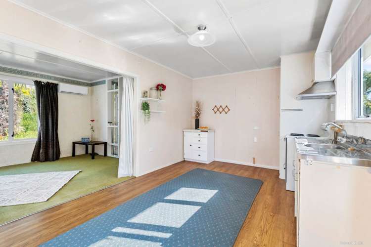 8 Lipscombe Road Kaiaua_5