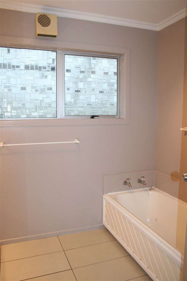 3 Clifton Drive Waitara_8