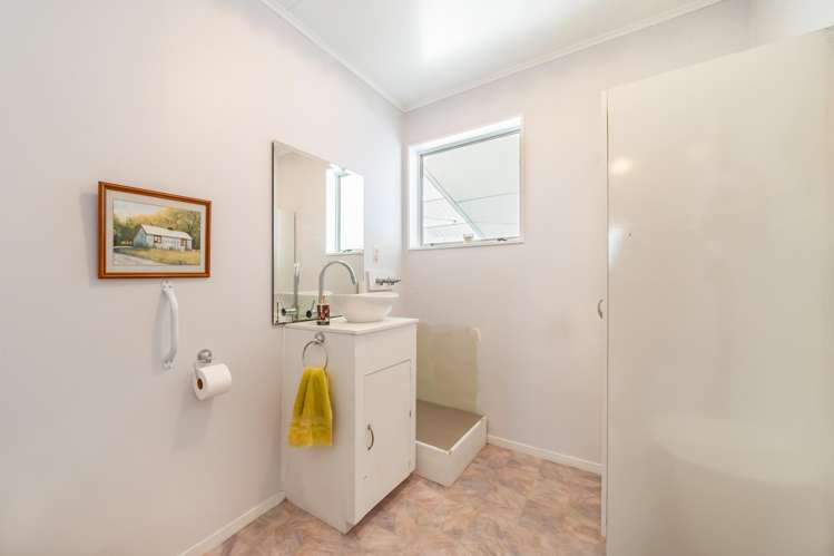 16a Stephen Street Trentham_23