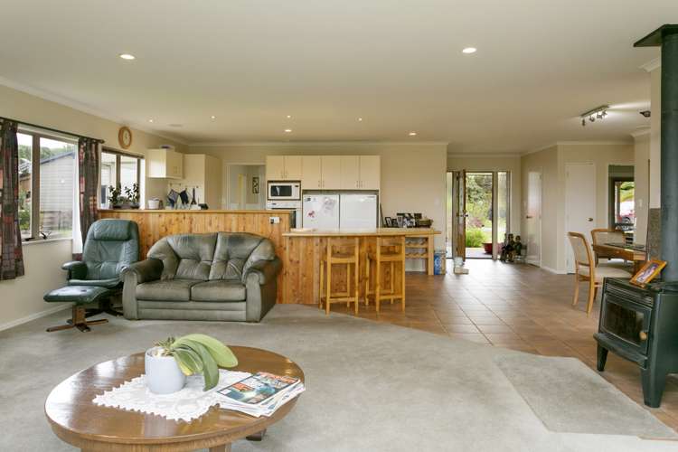 64 Oak Drive Wairakei and Surrounds_5