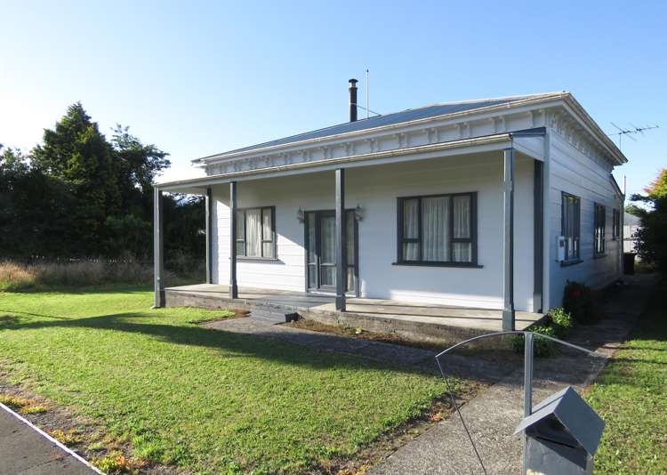 138 Broadway Reefton_13