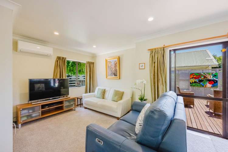 6/703 Charles Street Raureka_2