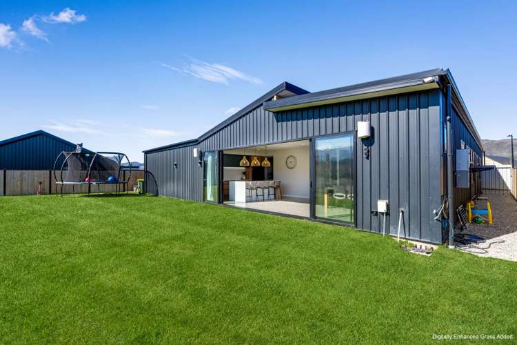 83 Magnum Drive Cromwell_17