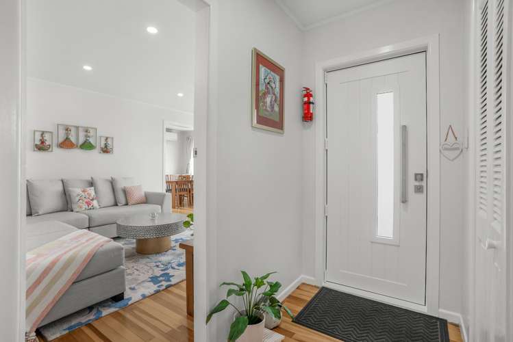 63 Mark Avenue Paparangi_15