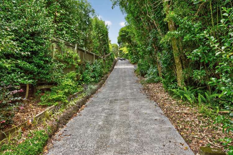 20 Colmar Road Mellons Bay_34