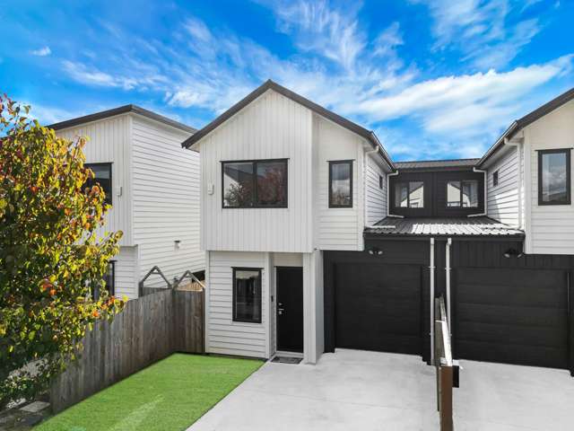 Stunning 3-bedroom duplex in Takanini