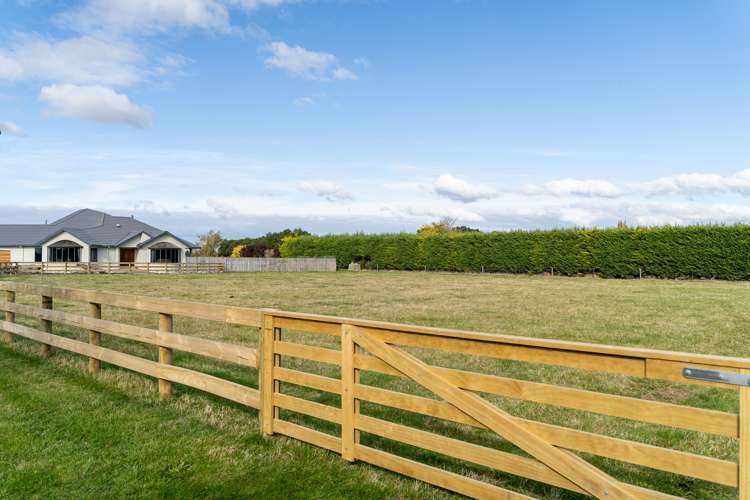 102 Paierau Road Opaki_21