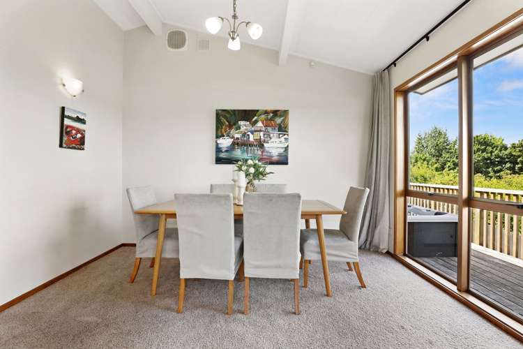 29 Ingle Avenue Waipahihi_5